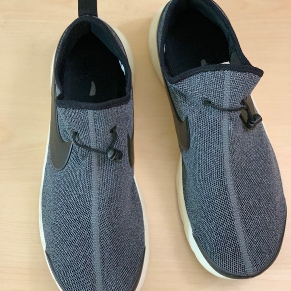 Nike Aptare SE “Black SE” - Picture 3 of 5